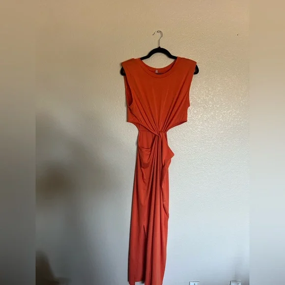 Prinbara Women’s side cut out maxi dress in Orange size Large - Picture 8 of 11